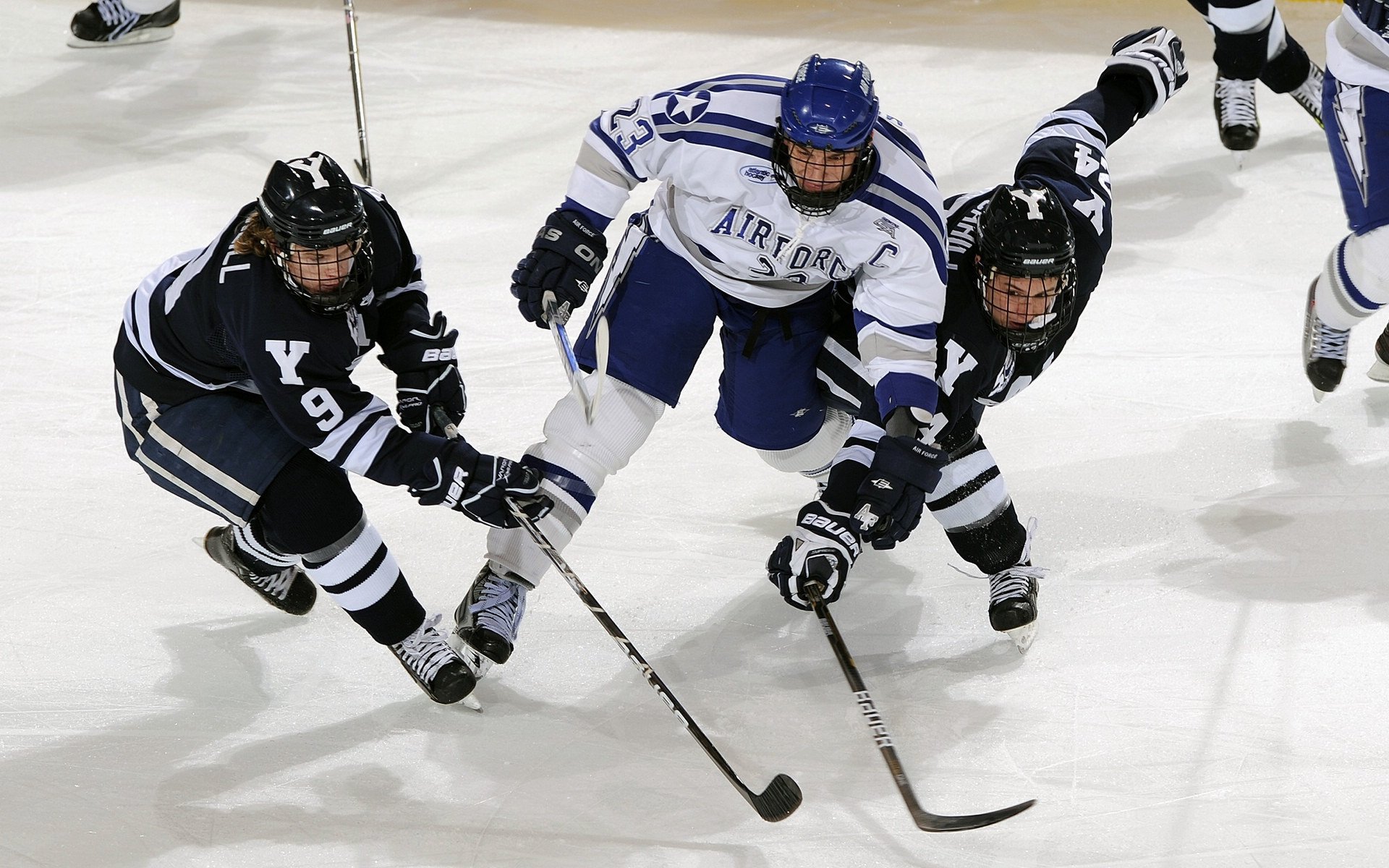广厦破雷霆，福克斯封神夜，一场无可争议的领袖证明战