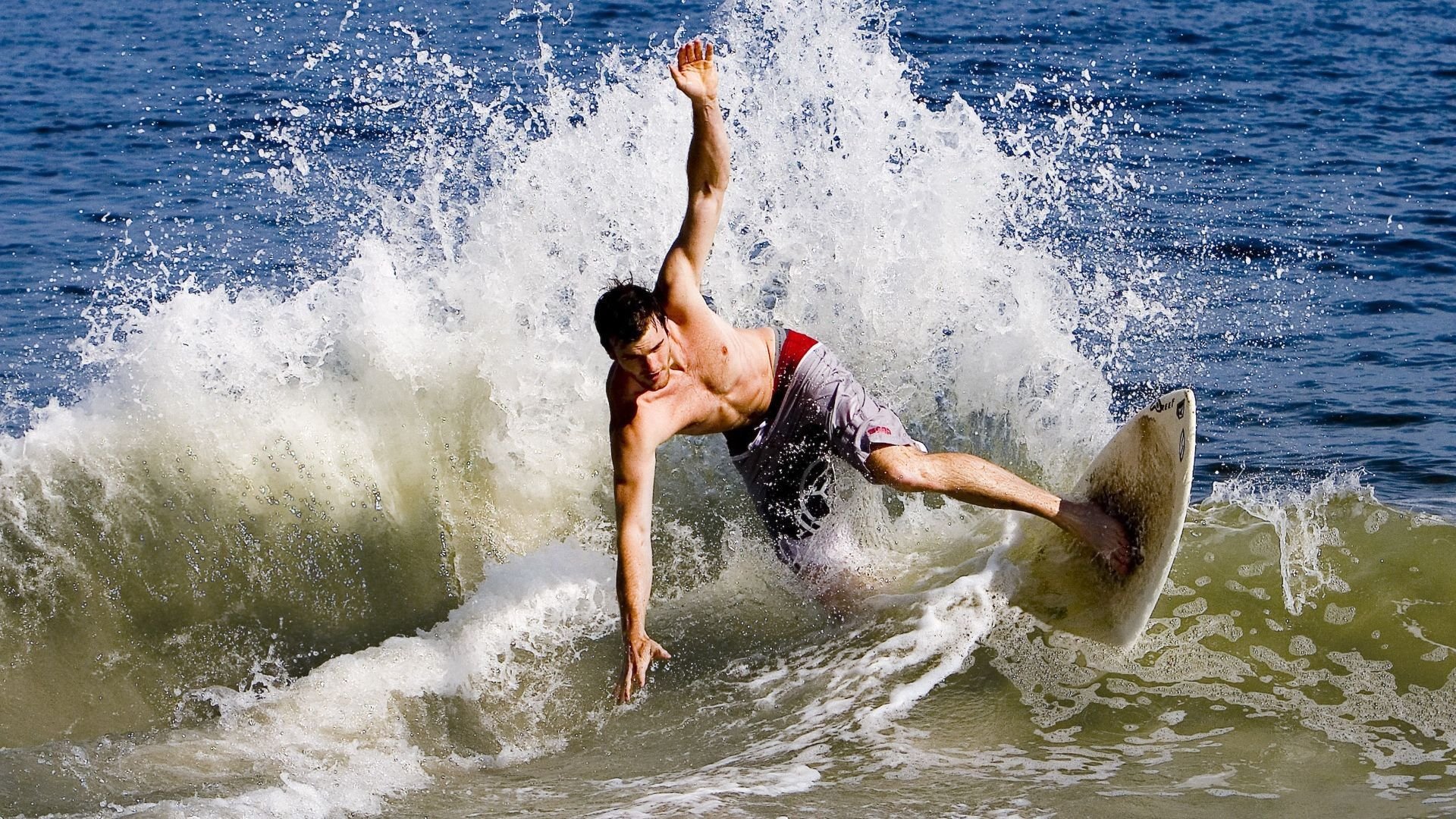 年终总决赛横扫拉沃尔杯，西西帕斯关键制胜，定义新时代网坛格局